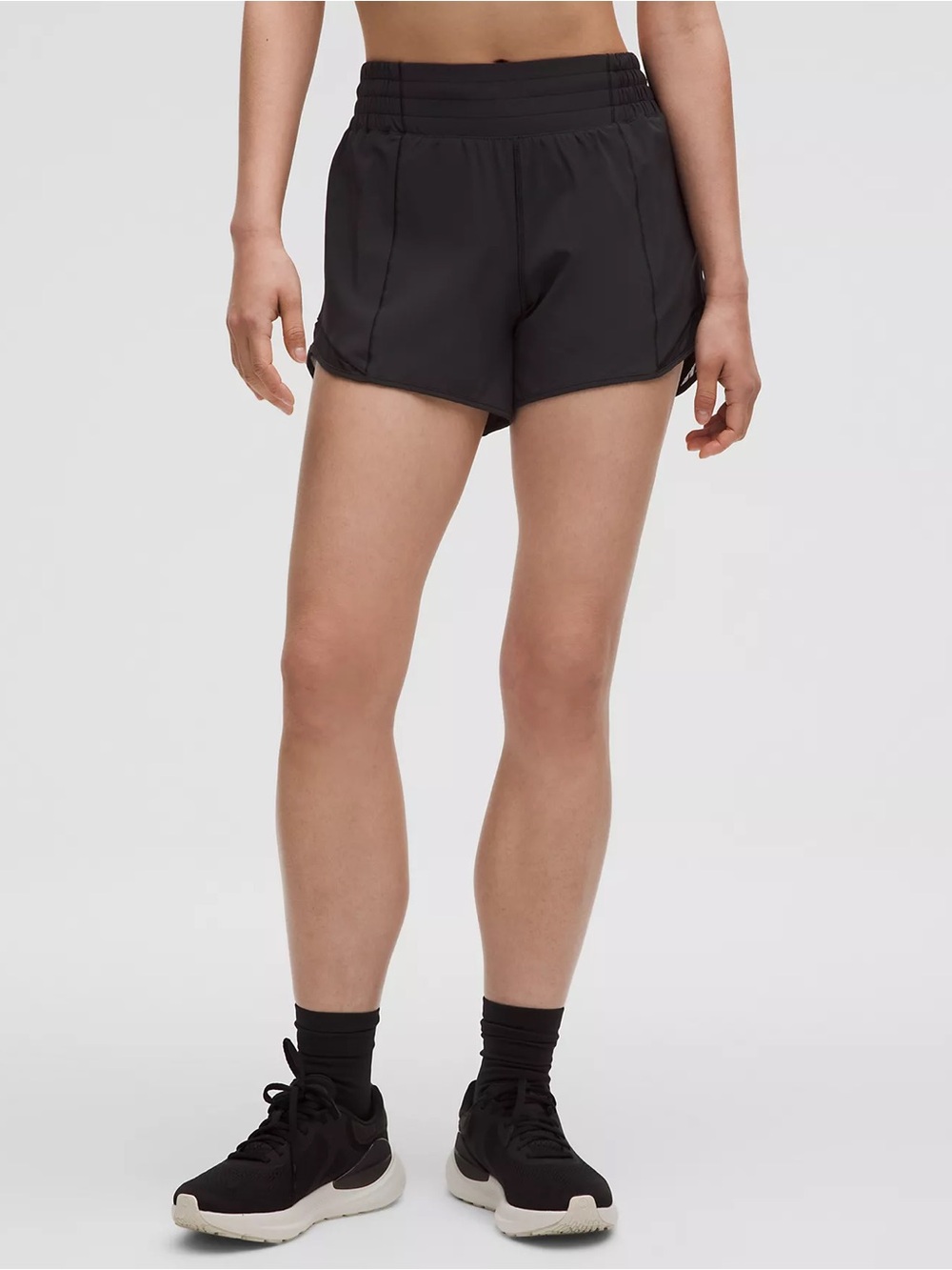 NWOT Lululemon Hotty Hot High-Rise Lined Short 4" Shorts in Black